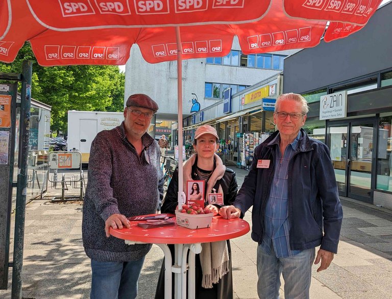 (v.l.n.r.) Reinhard Kunde, Banu Dalmis, Helmut Vogt am 23.05.2024