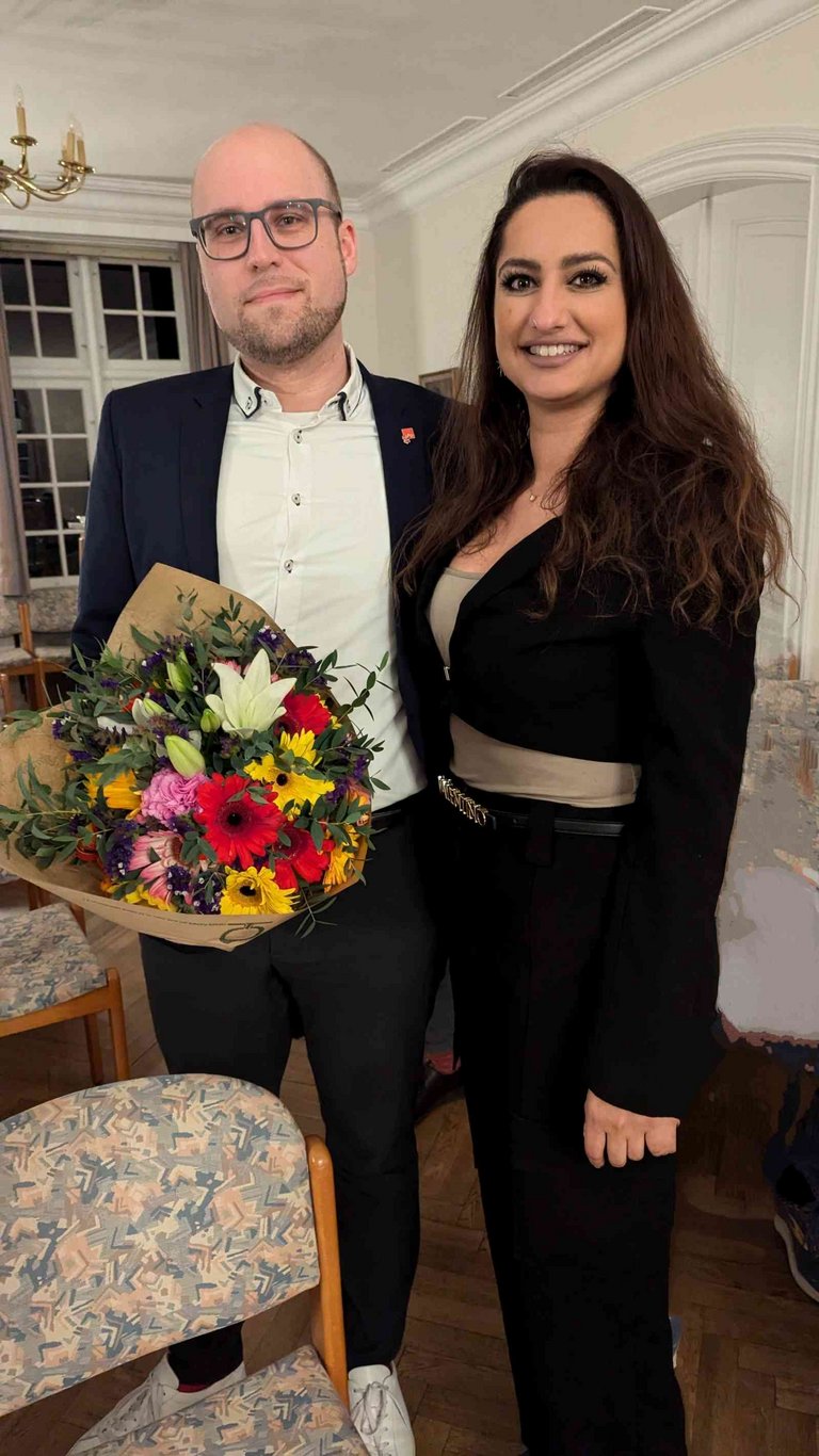 Mehria Ashuftah dankt Johannes Nachtigal